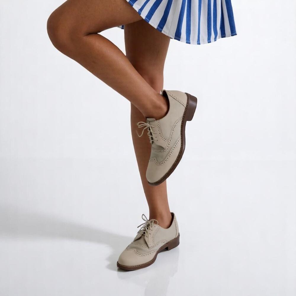 Vintage Beige Warm Taupe Leather Lace Up Oxford Short Heel Shoes